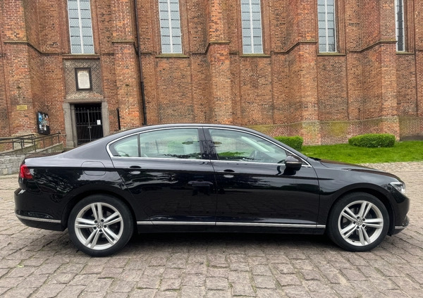 Volkswagen Passat cena 78500 przebieg: 179000, rok produkcji 2016 z Kwidzyn małe 781